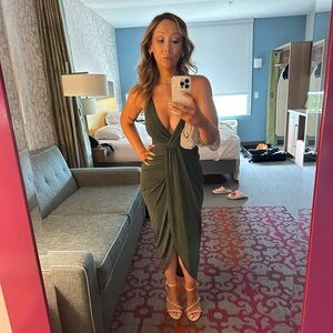 Lulus Dreamy Date Dark Green Surplice Midi Dress - Size XS